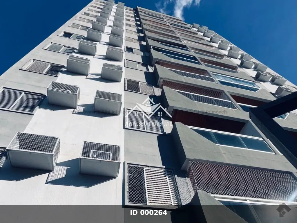 Apartamento com sacada e quartos planejados